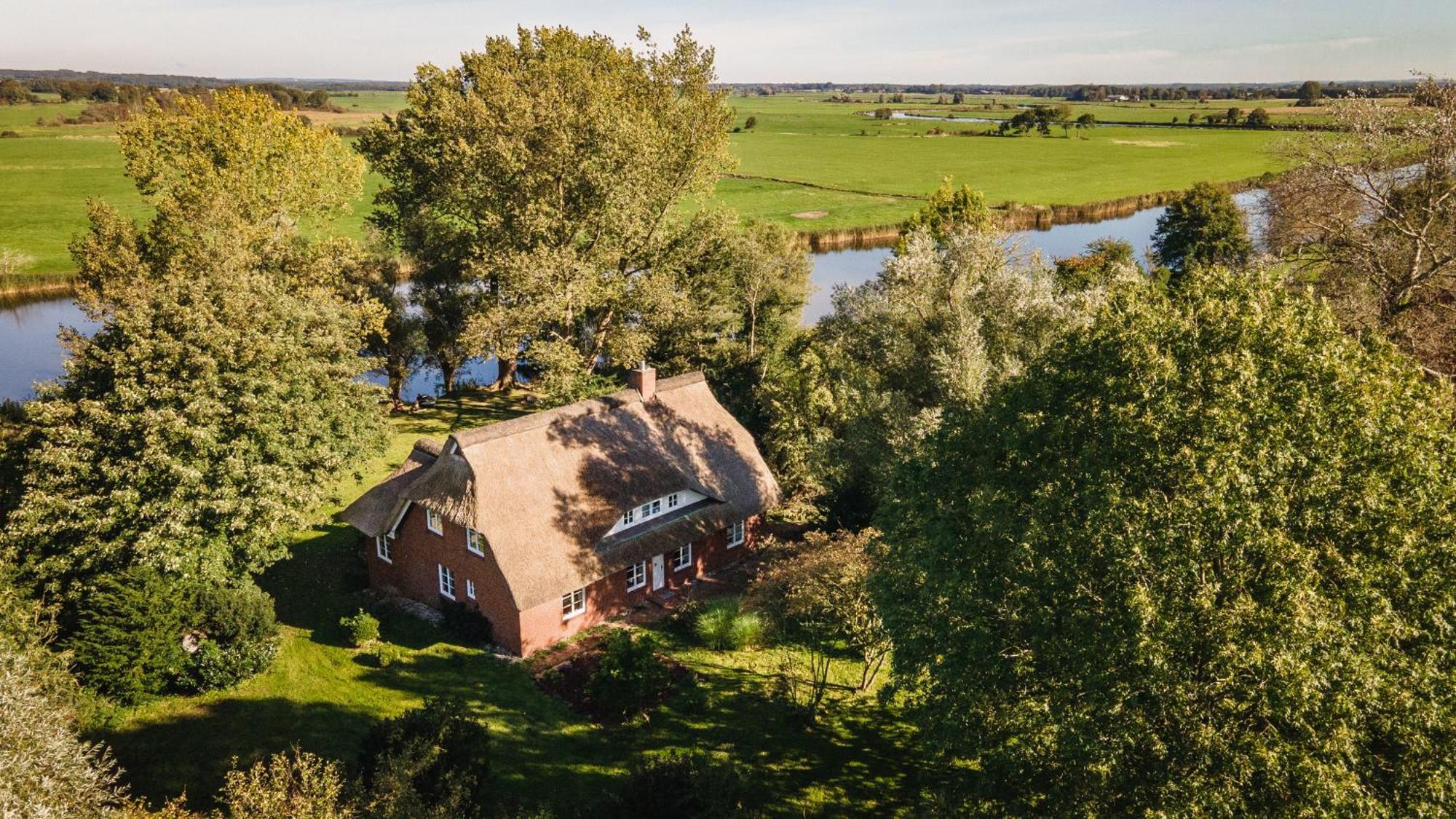 Reetdachhaus Eiderblick Villa Breiholz Exterior photo